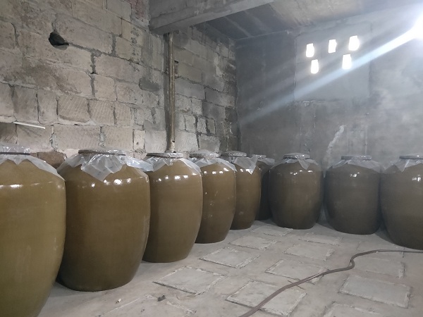 重庆甘某订购8年份骝马地窖酒